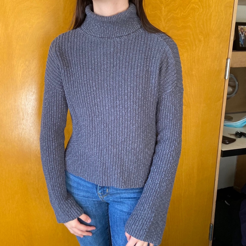 Blueish greyish turtleneck sweater